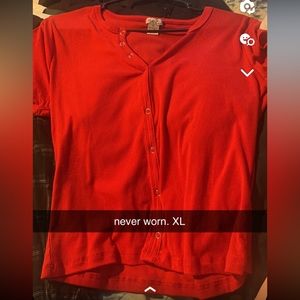 never worn. cute. perfect condition.